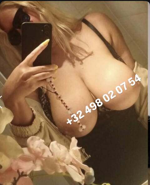 éjacule dans ma bouche