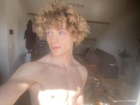 Cam