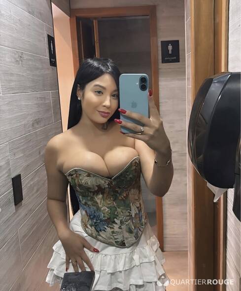 Laysa hot