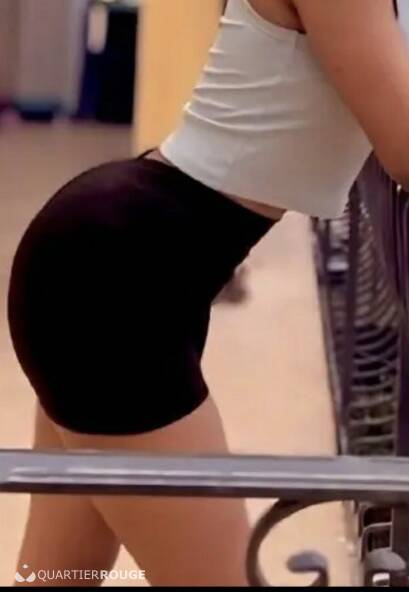 Le voisin pervers est de retour