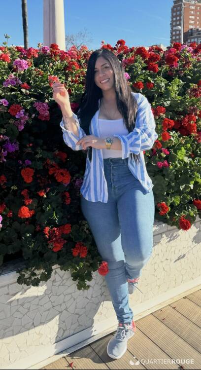 Priv&eacute; Valentina caliente