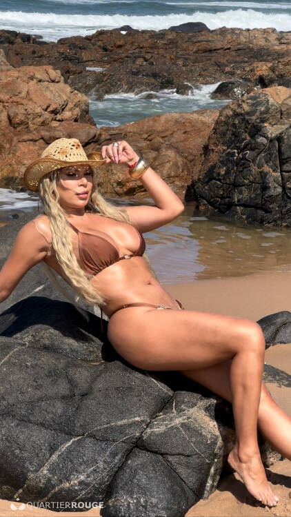 Privé Sabrina Bertelone