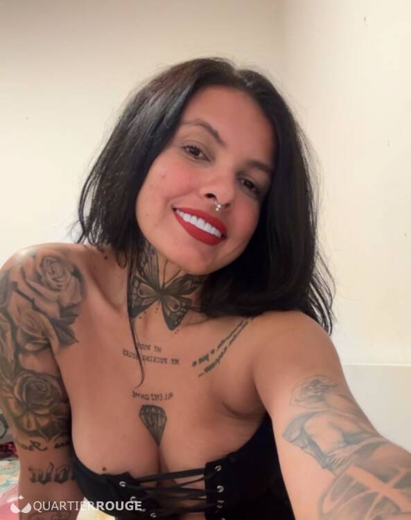 Privé Gabriela Souza