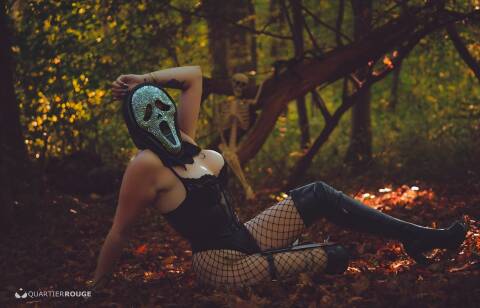 Privé Esme - Les mille et une caresse