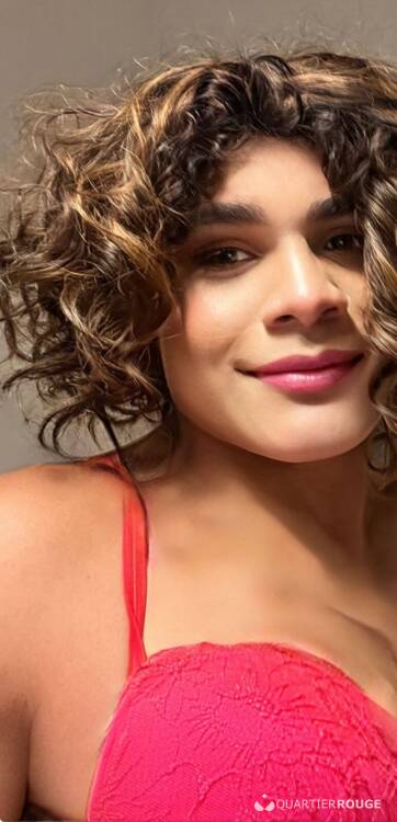 Privé Chica latina