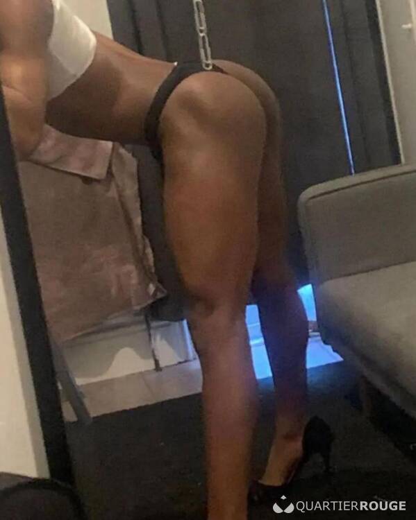 Privé Chica latina