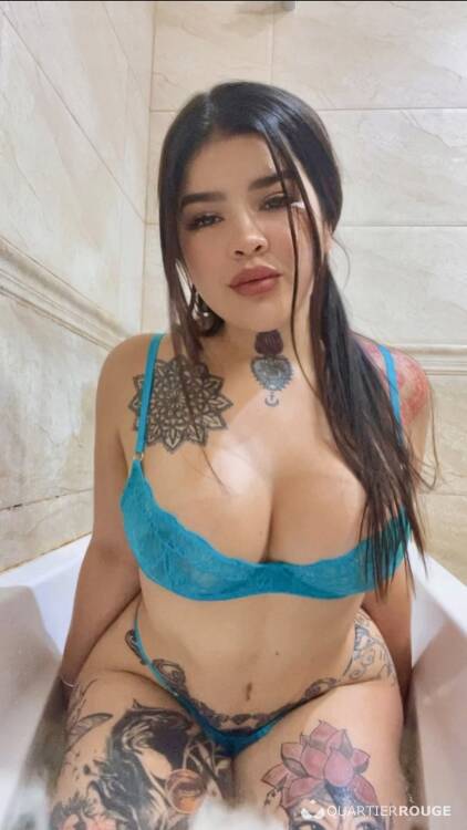 Privé Sexy latina