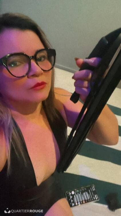 Privé Carol dominatrix
