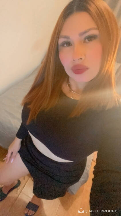 Privé Anja chaud