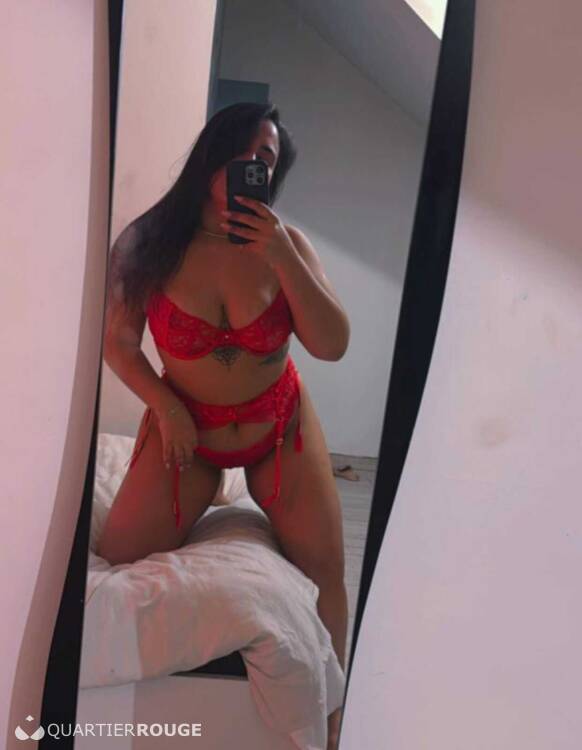 Privé Bruna Hot DOMINATRIX