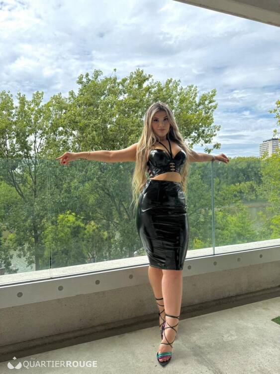 Escort Novinha Laila