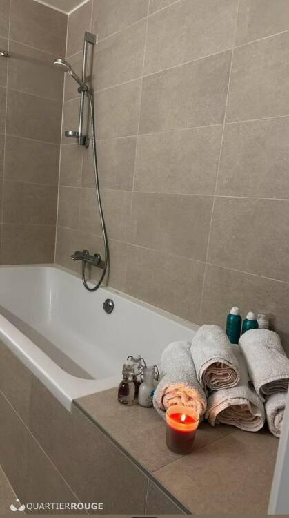 Privé Novinha Jade