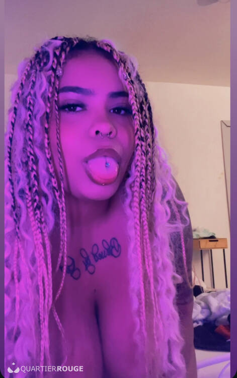 Privé Kamila brsilienne