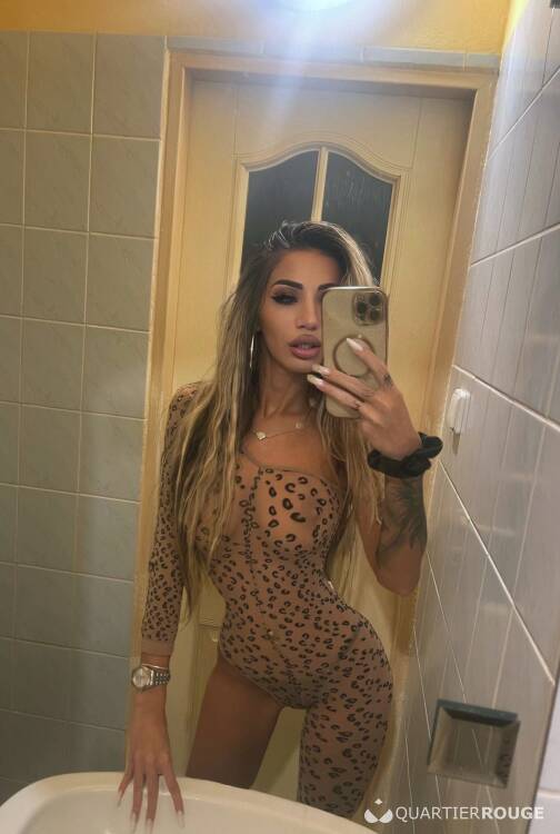 Priv&eacute; Jennifer