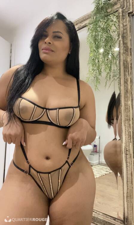 Priv&eacute; Giovana Andrade