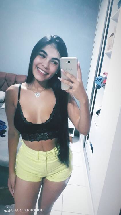 Privé Maya chaud