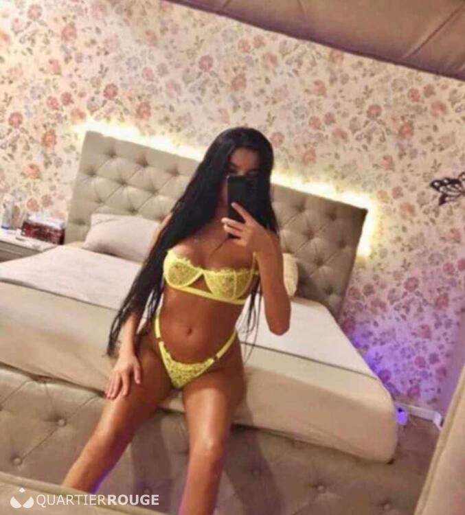 Privé Amina