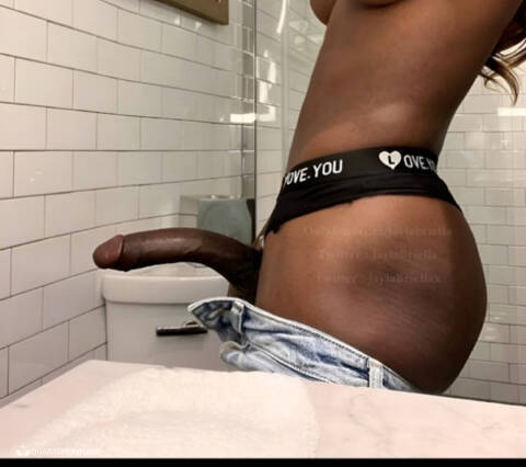 Priv&eacute; Jenifer TS hot