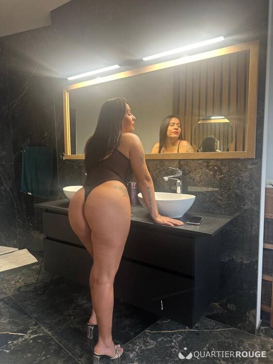 Privé CARLA REINE DU SEXE