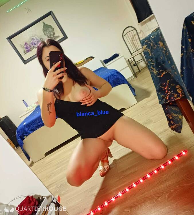 Escort Bianca_blue