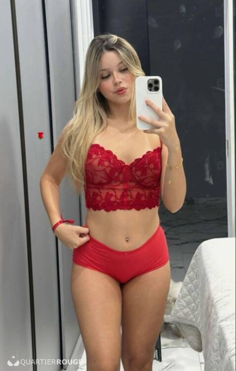 Privé Juliana Hot