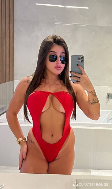 Privé Lara linda