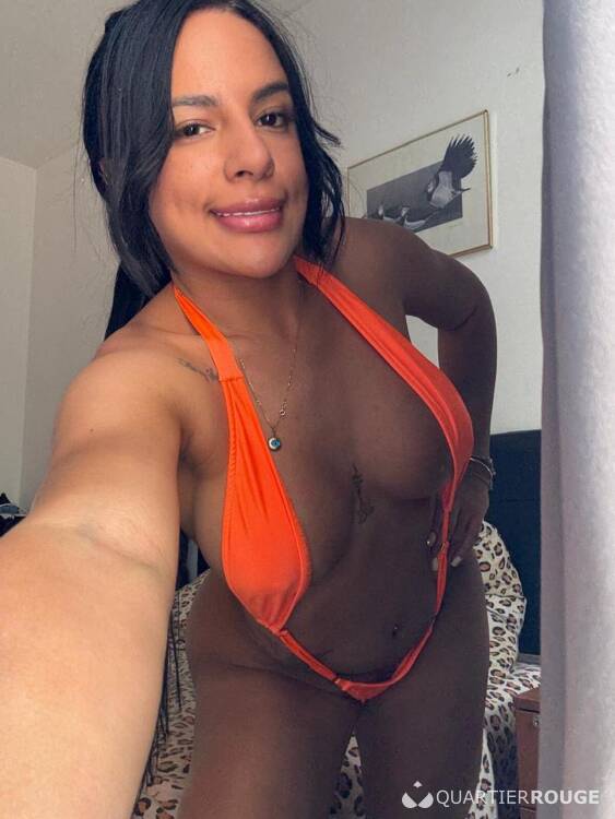 Privé Valeria latina 100% real