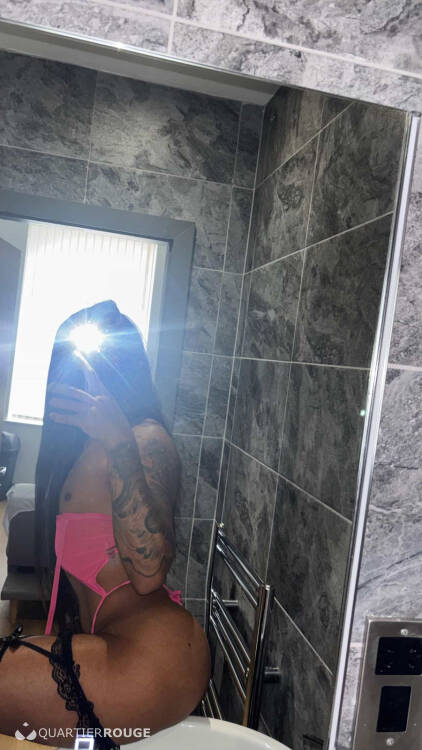 Priv&eacute; Larissa