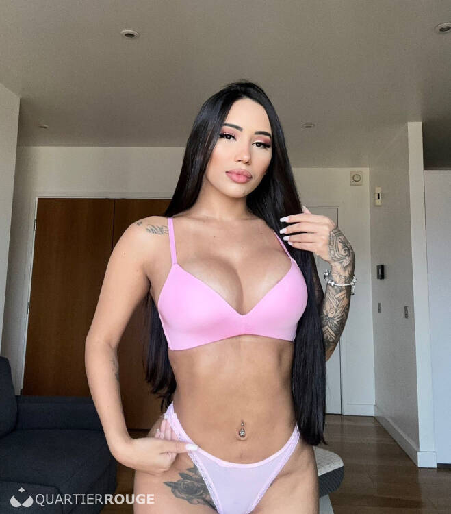 Priv&eacute; Leonora CHAUD