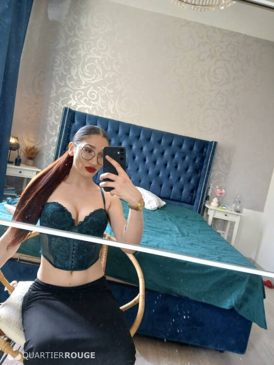 Escort Aysha