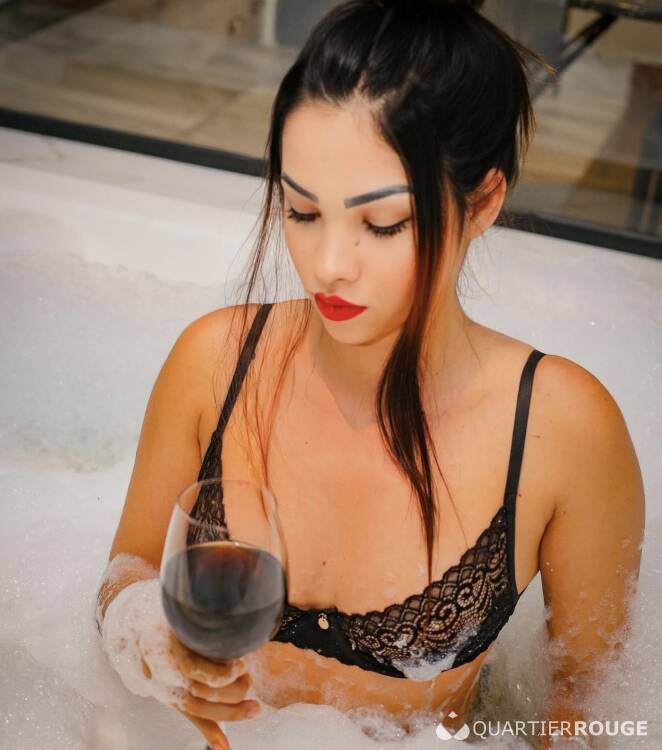 Priv&eacute; Lara Muniz.ofc