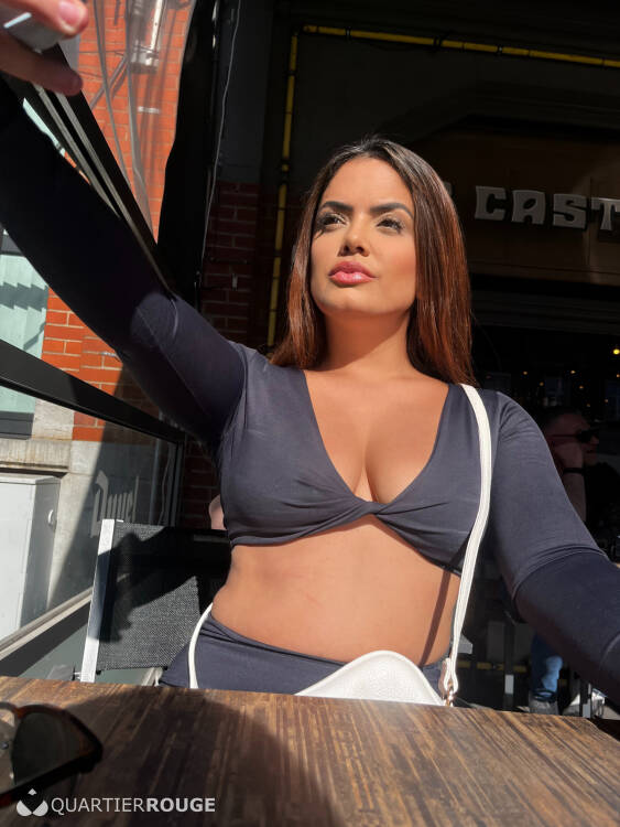 Priv&eacute; Débora