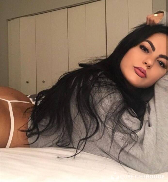Privé Yasmin hot