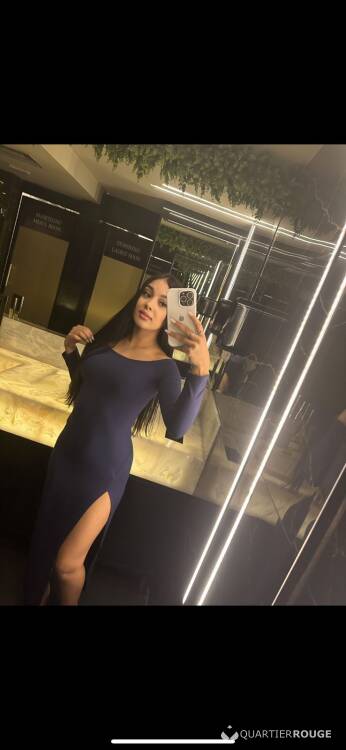 Priv&eacute; Chloe sweet