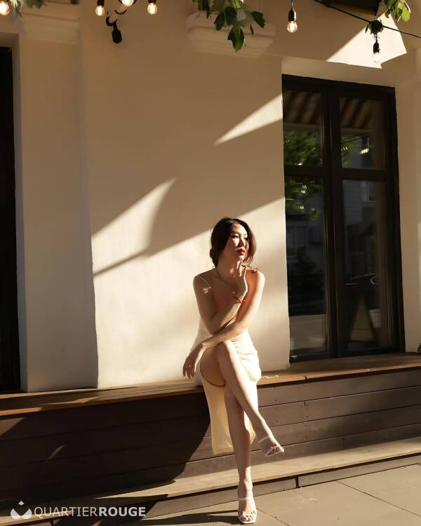 Priv&eacute; Adelina