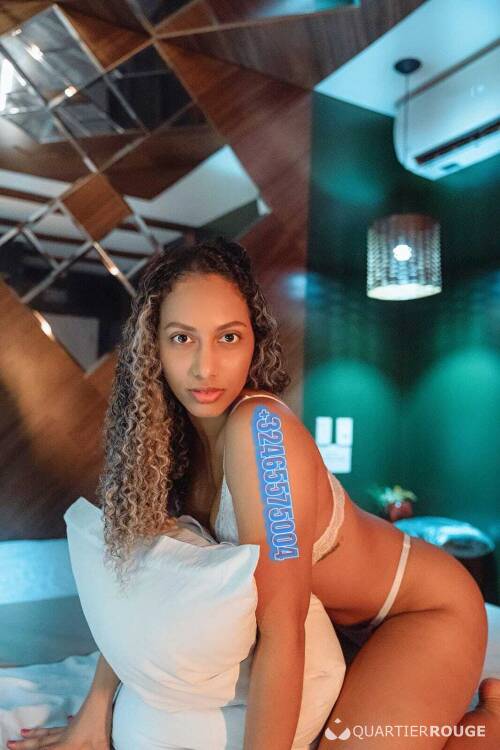 Privé Clara veluma