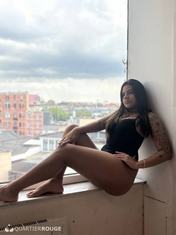 Privé Lari Cavalcante