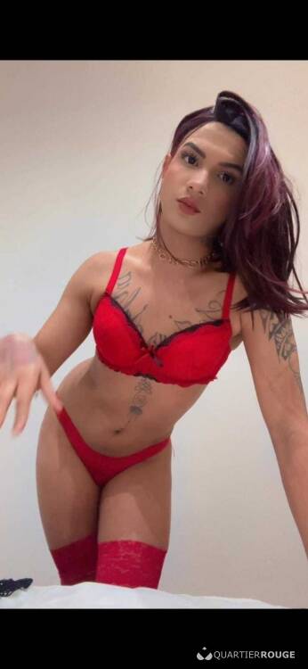 Privé Scarlet