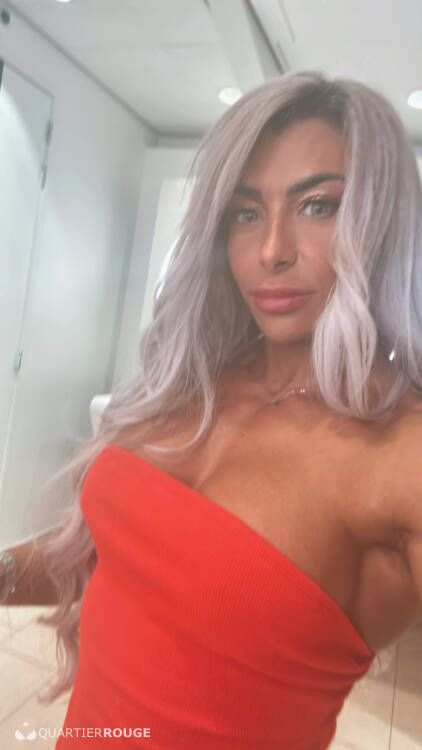 Privé Angela