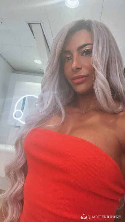 Privé Angela