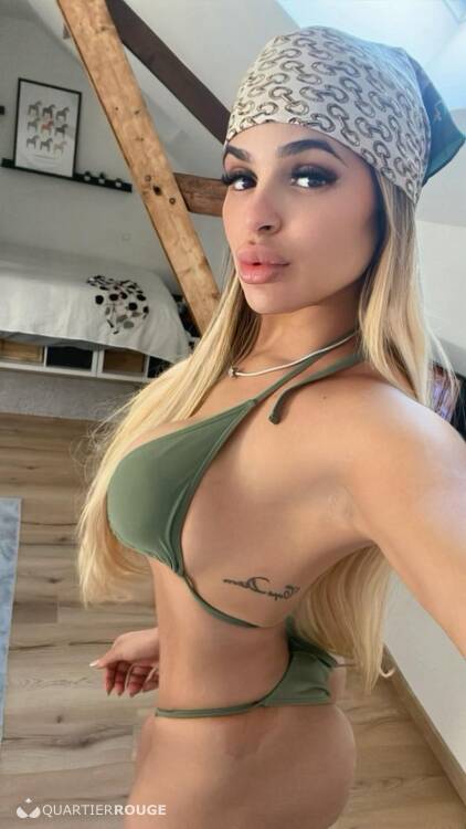 Privé Clara Sanchez