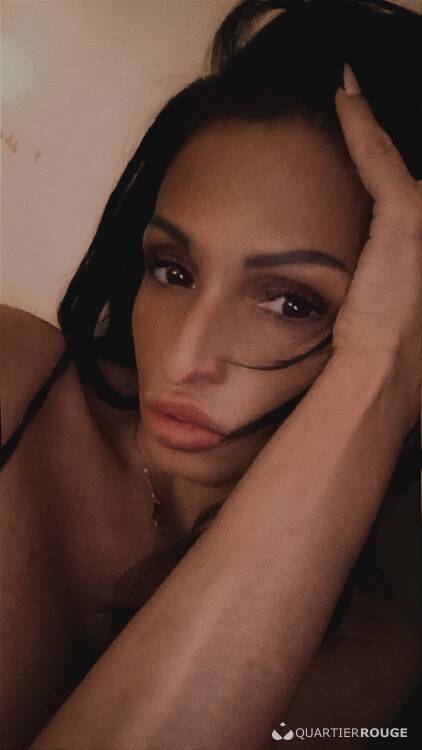 Priv&eacute; Famme trans