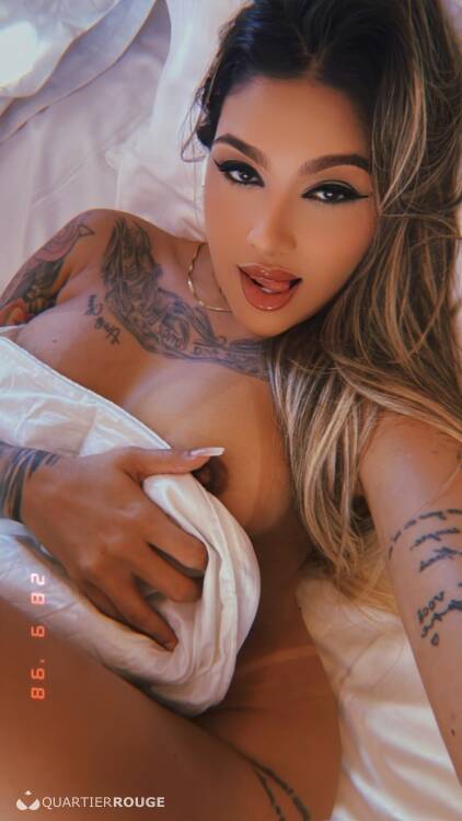 Privé Valentina Ferraz