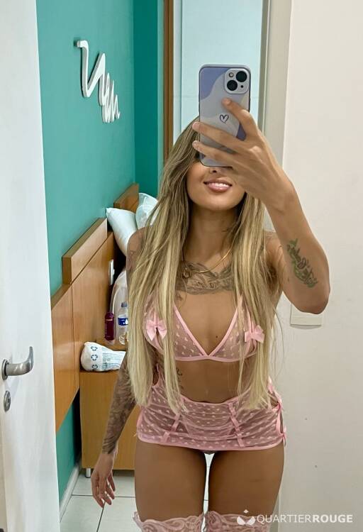 Privé Valentina Ferraz