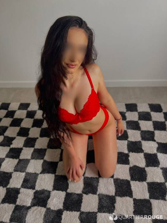 Escort Ariana