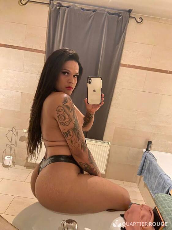 Priv&eacute; Cloe victorine