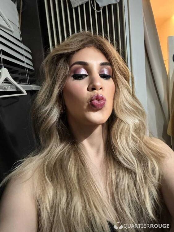 Priv&eacute; Laura Brazilian