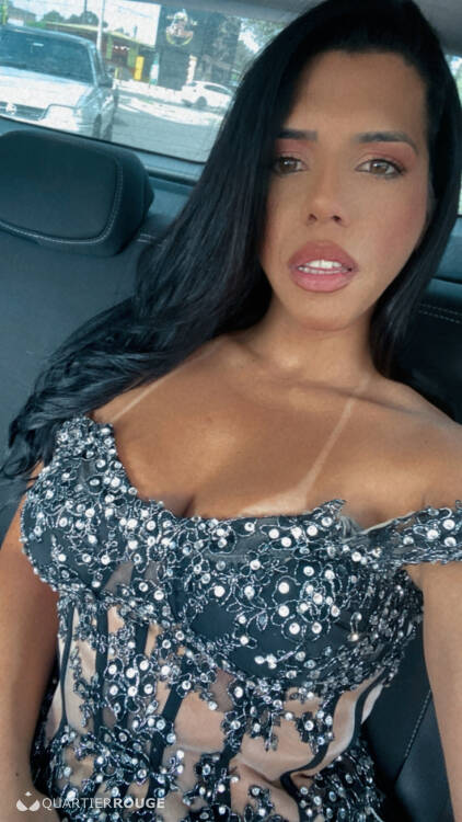 Priv&eacute; Kessia Brunelly