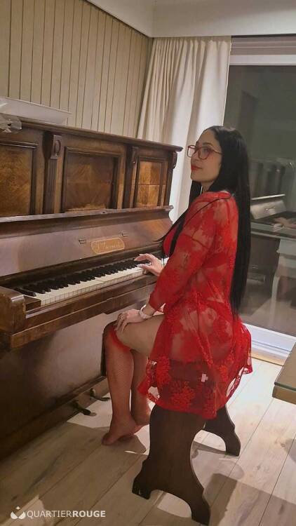 Priv&eacute; Tania santana