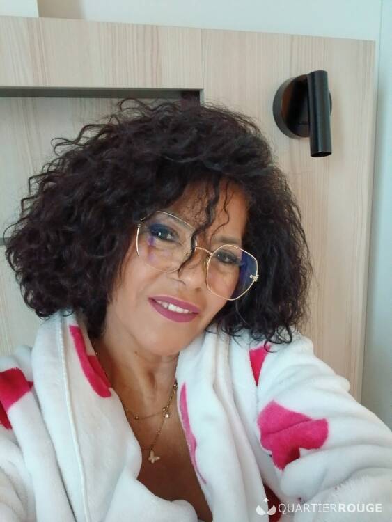 Priv&eacute; Debora Paiva